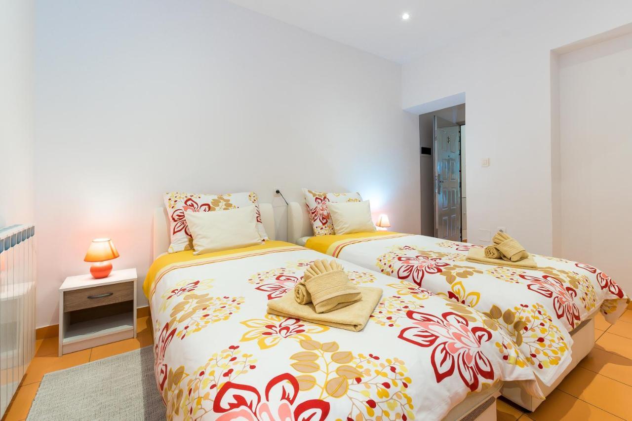 Guest House Slatki Snovi Knin Exterior foto